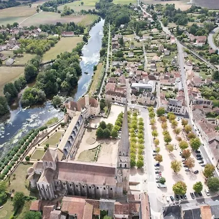 Le Logis De Louis - Savin Holiday home *