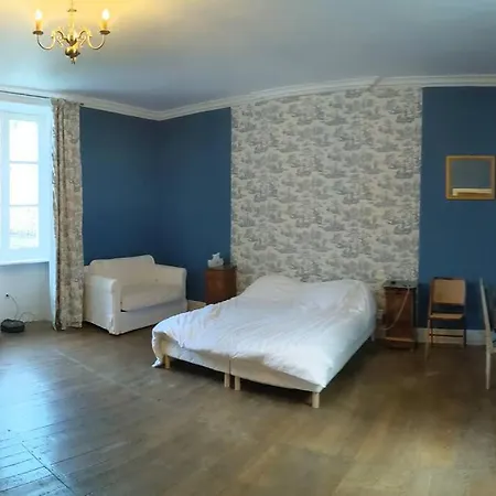 Le Logis De Louis - Savin Holiday home *